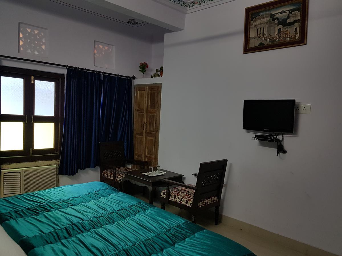 אודייפור Devi Vilas Guest House מראה חיצוני תמונה